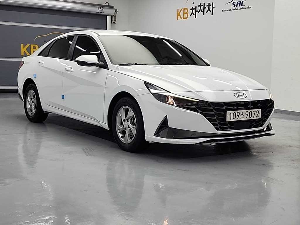 HYUNDAI Avante - Vista 4