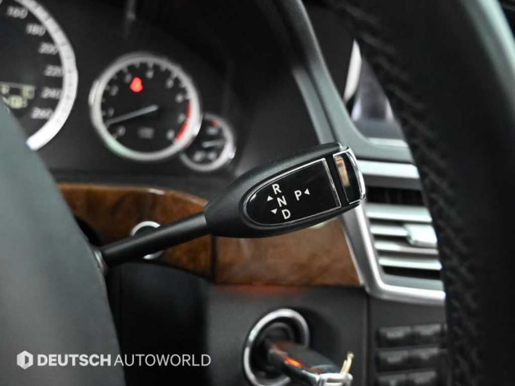 Mercedes Benz E class - Vista 9