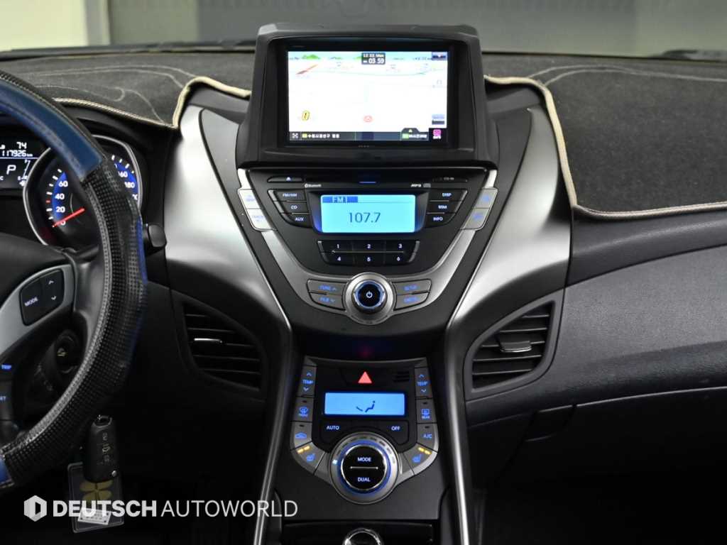 HYUNDAI Avante 2013 Blanco - Importación desde Corea - HF Imports Iquique - Foto 14