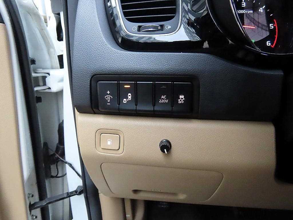 KIA Carnival - Vista 11