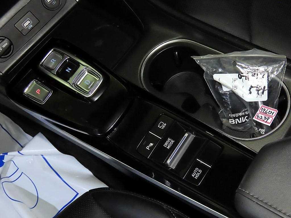 HYUNDAI Sonata - Vista 12