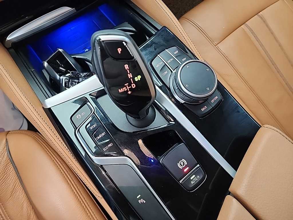 BMW 5 Series - Vista 8