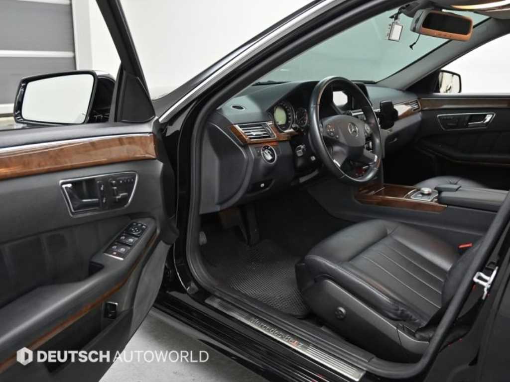 Mercedes Benz E class - Vista 11