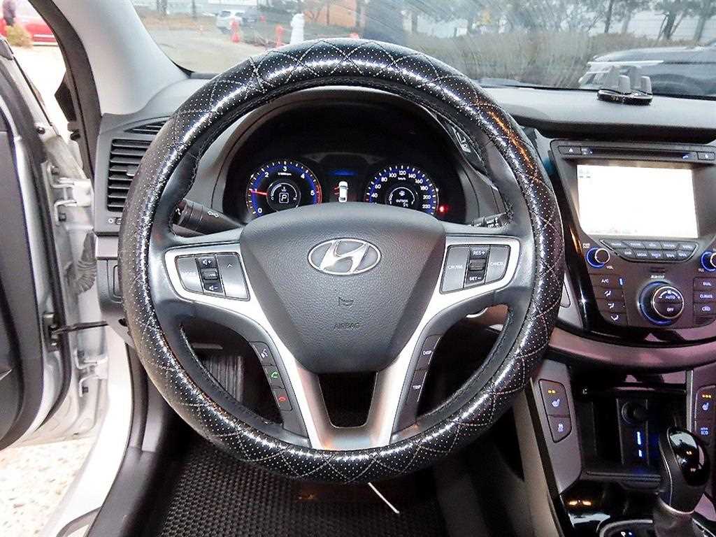 HYUNDAI i40 - Vista 8