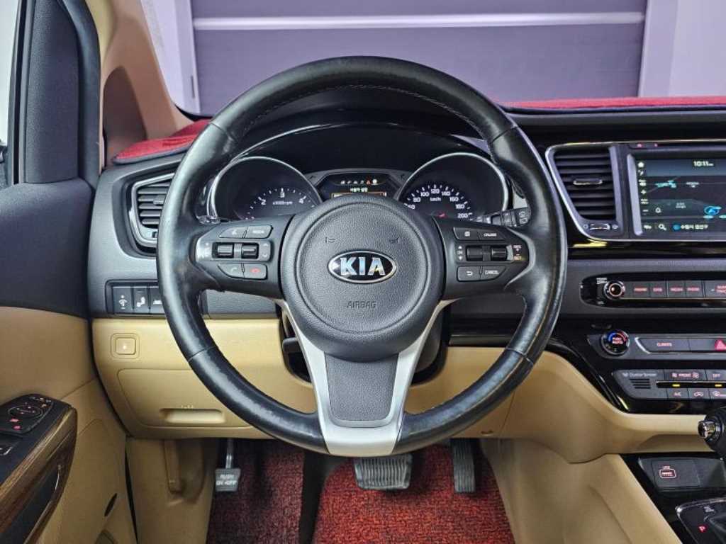 KIA Carnival 2016 Negro - Importación desde Corea - HF Imports Iquique - Foto 13
