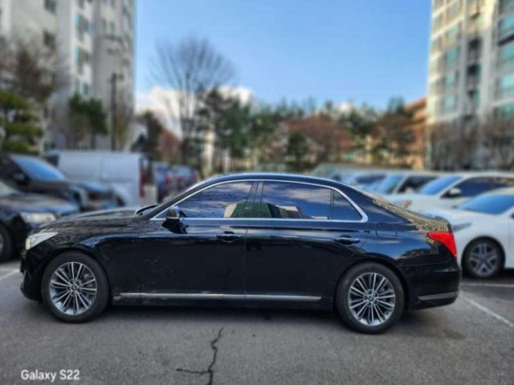 Genesis EQ900 - Vista 3