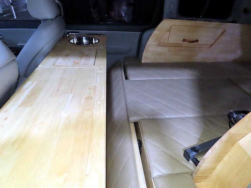 KIA Carnival - Vista 8