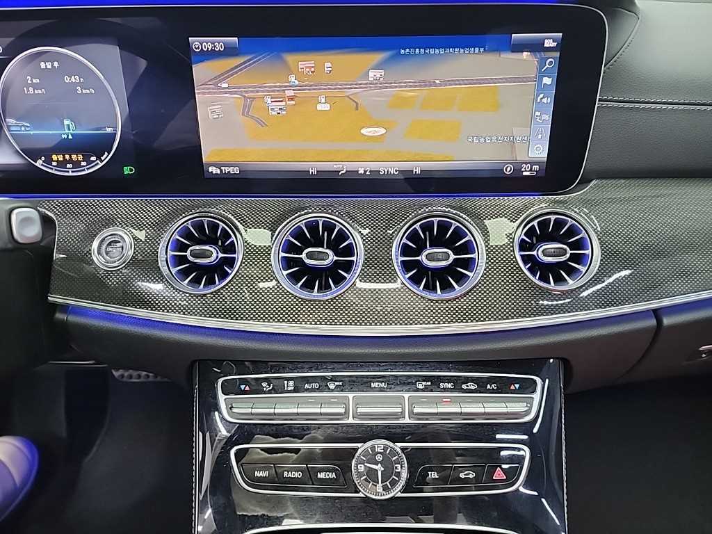 Mercedes Benz E class - Vista 10