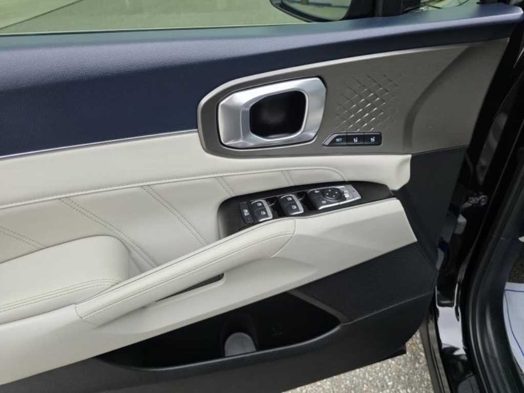 KIA Sorento - Vista 11