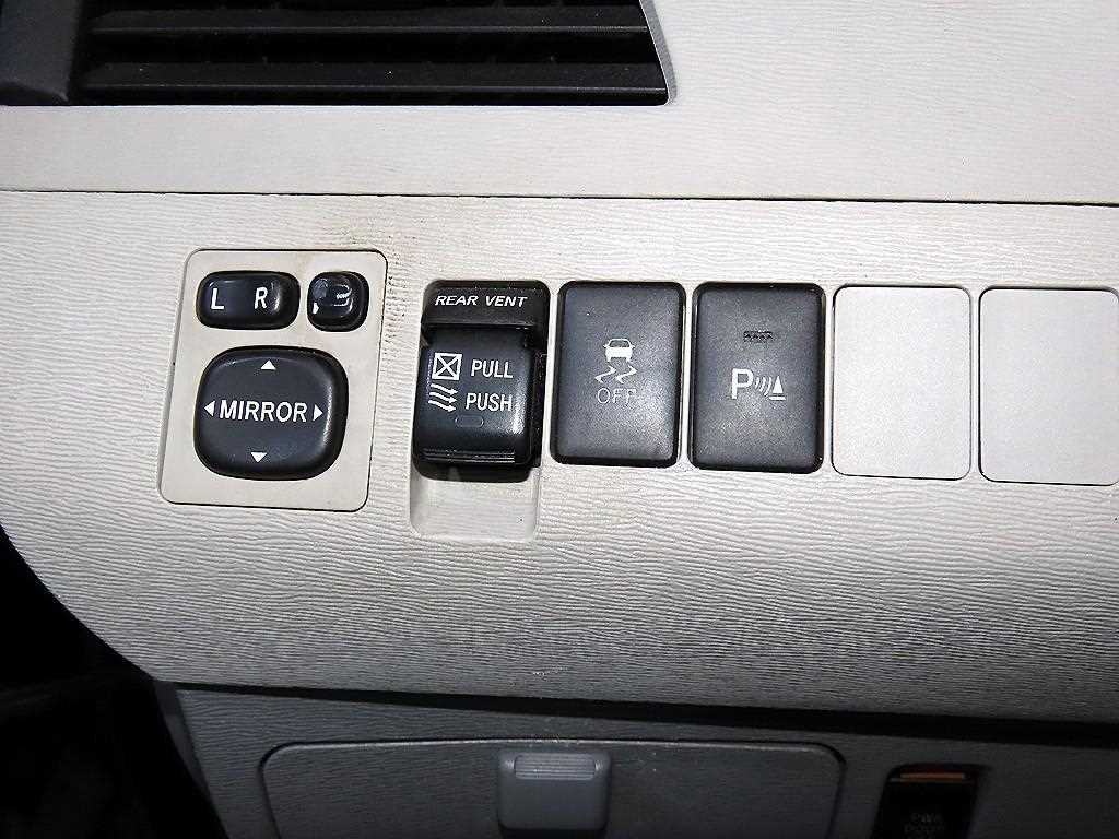 Toyota Siena 2014 Negro - Importación desde Corea - HF Imports Iquique - Foto 13