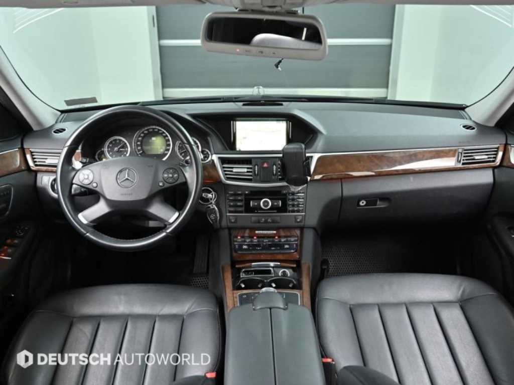 Mercedes Benz E class - Vista 7