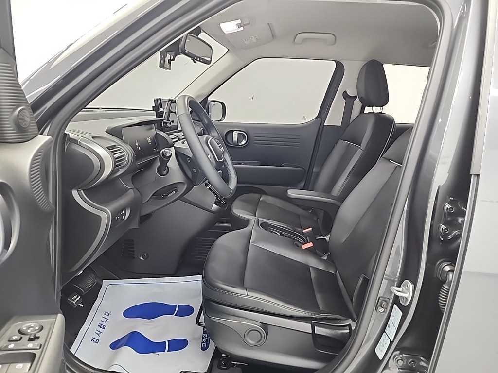 HYUNDAI Casper - Vista 11