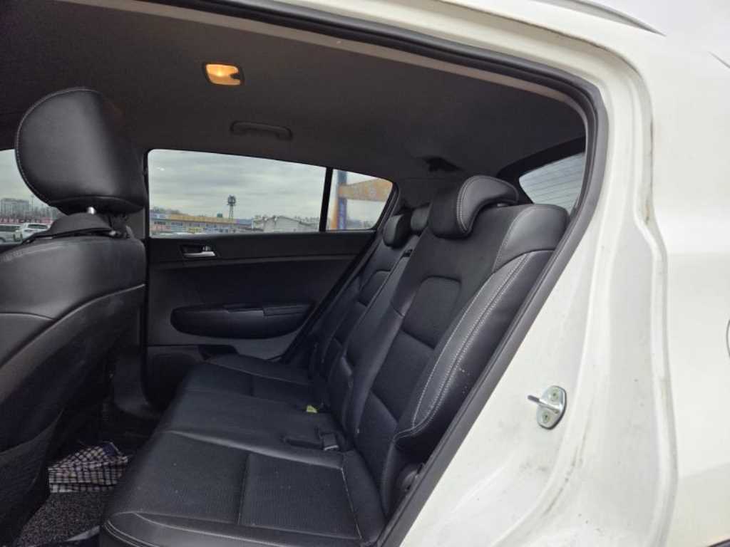 KIA Sportage - Vista 8