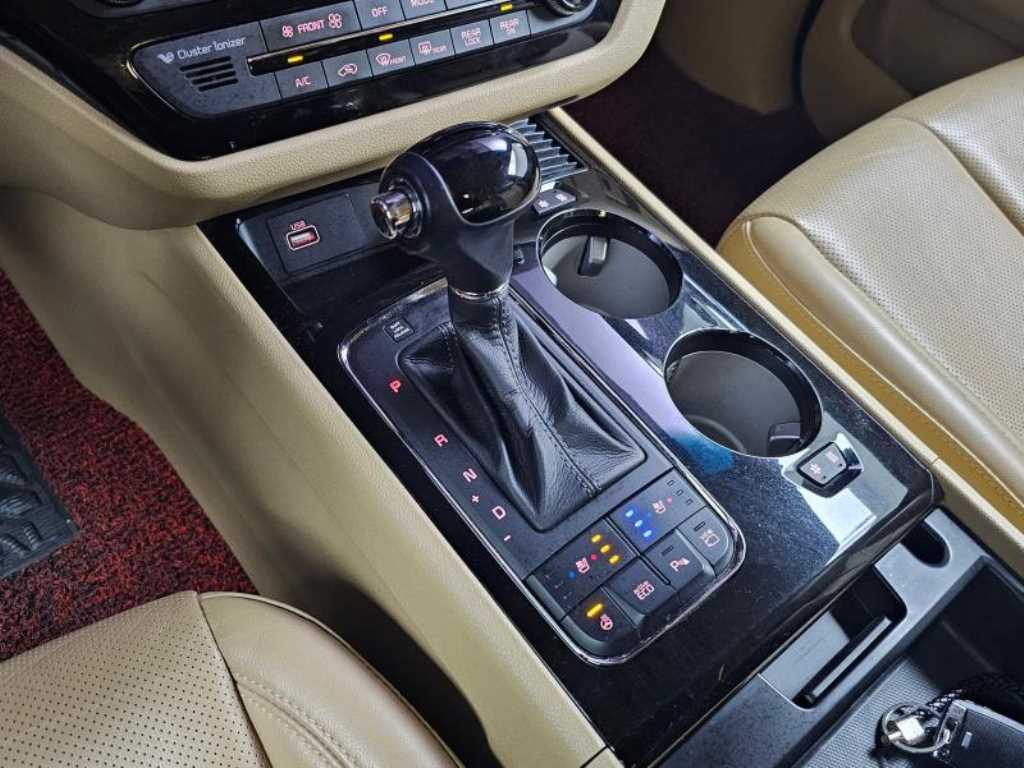 KIA Carnival - Vista 9