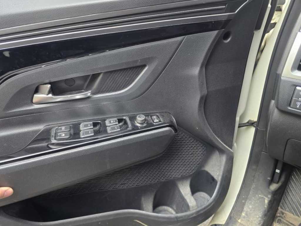 Ssangyong Korando - Vista 9