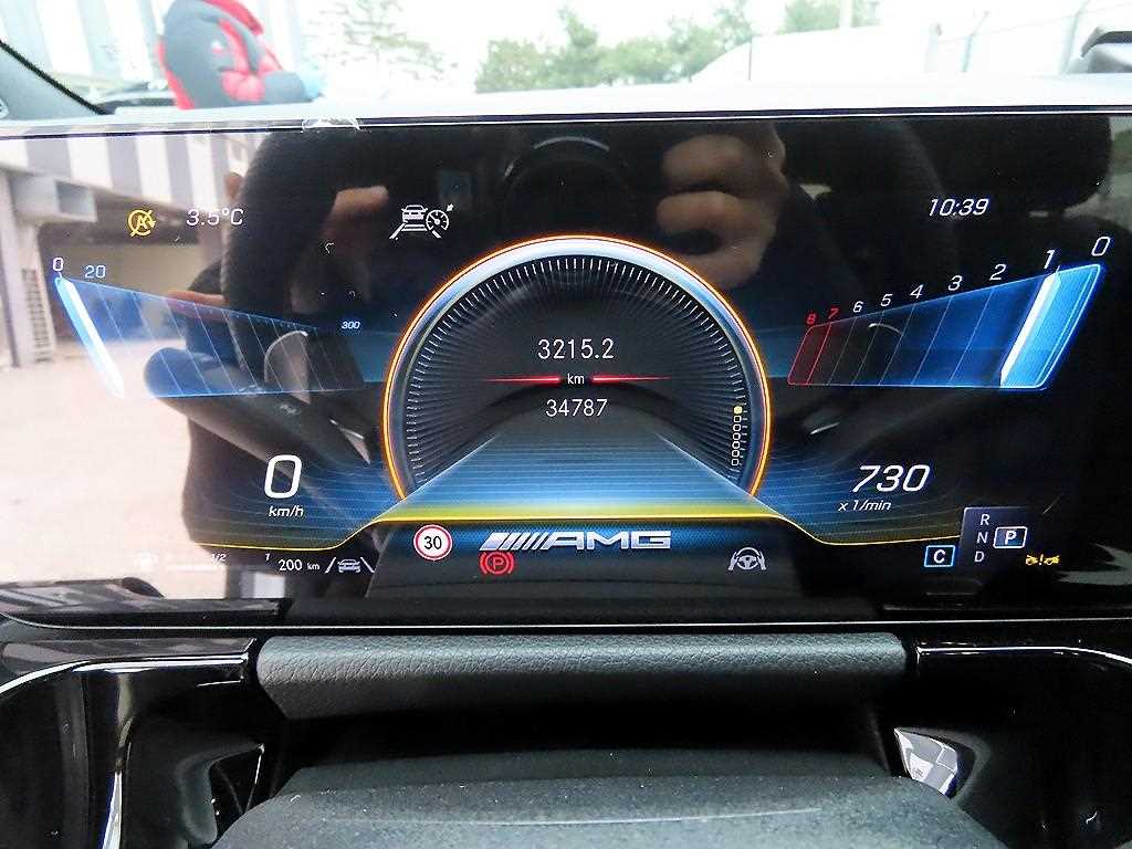 Mercedes Benz CLA Class - Vista 9