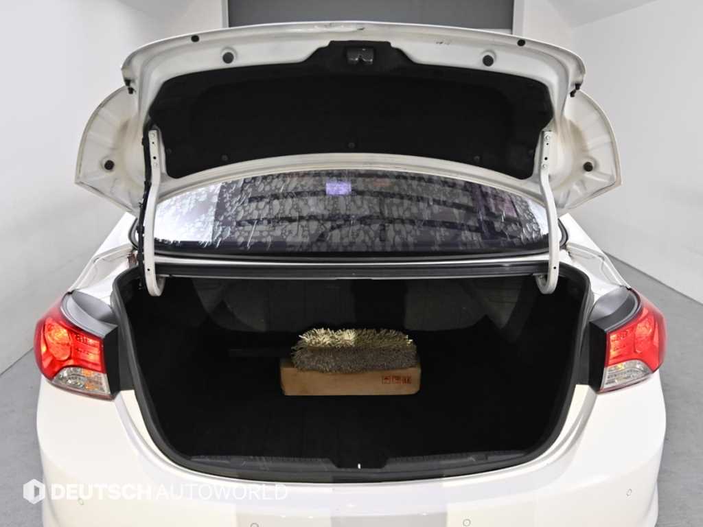 HYUNDAI Avante 2013 Blanco - Importación desde Corea - HF Imports Iquique - Foto 20