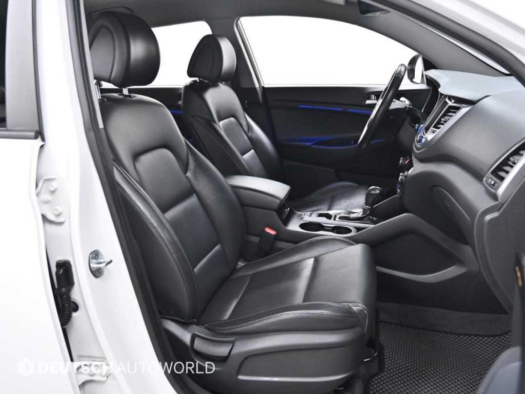 HYUNDAI Tucson - Vista 10