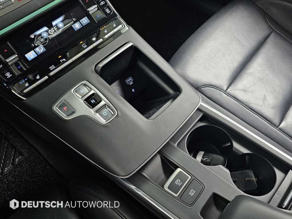 HYUNDAI Grandeur - Vista 9