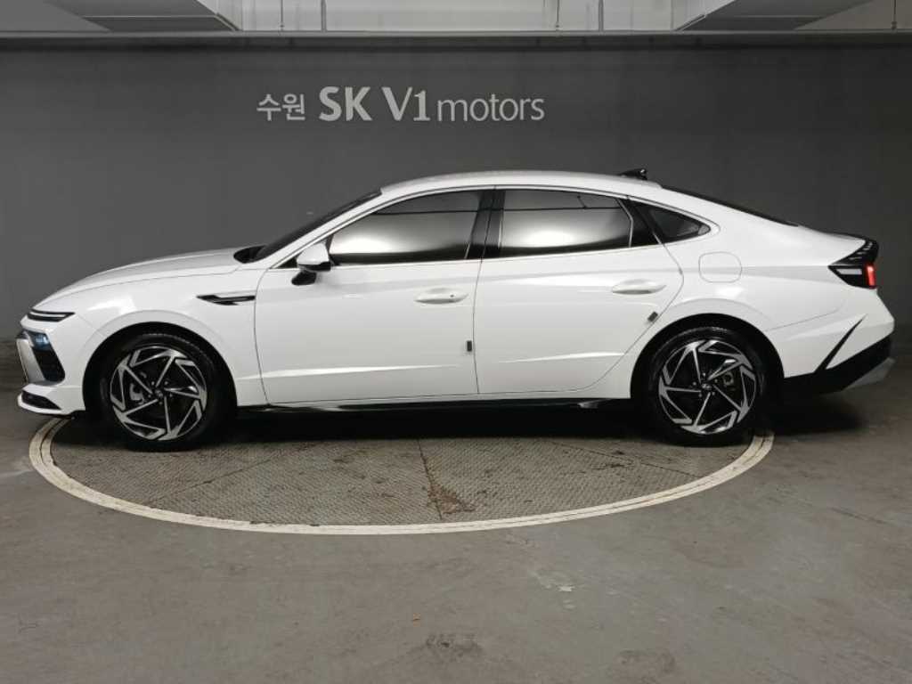 HYUNDAI Sonata - Vista 4