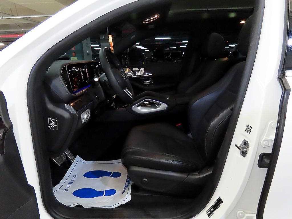 Mercedes Benz GLE Class - Vista 6