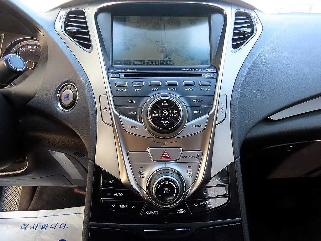 HYUNDAI Grandeur 2011 Negro - Importación desde Corea - HF Imports Iquique - Foto 13