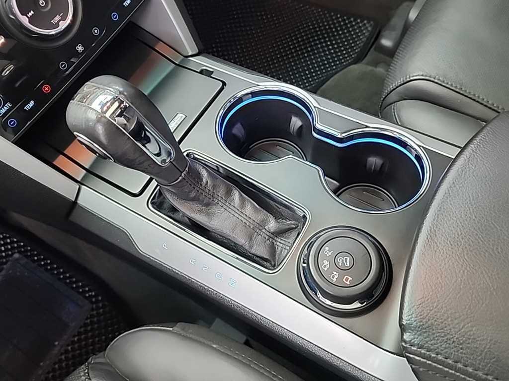 Ford Explorer - Vista 8