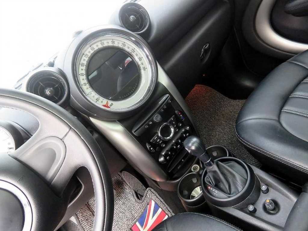 Mini Countryman - Vista 11