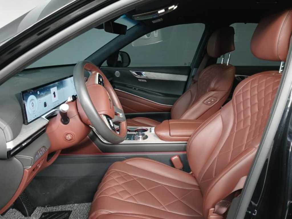 Genesis GV80 - Vista 7