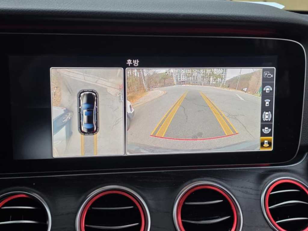 Mercedes Benz E class - Vista 12