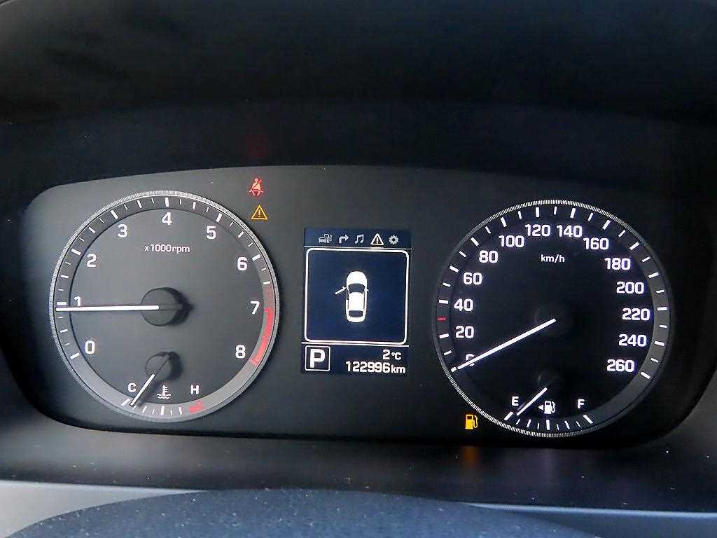 HYUNDAI Sonata - Vista 9