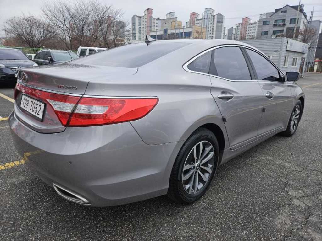 HYUNDAI Grandeur - Vista 4