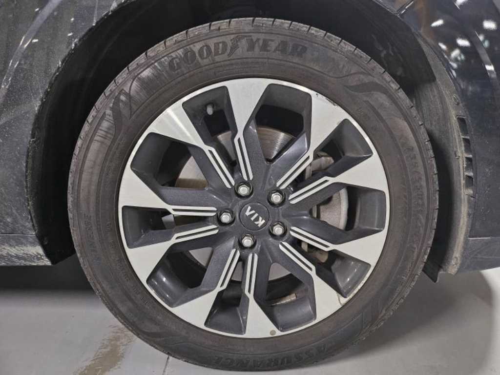 KIA Carnival - Vista 5