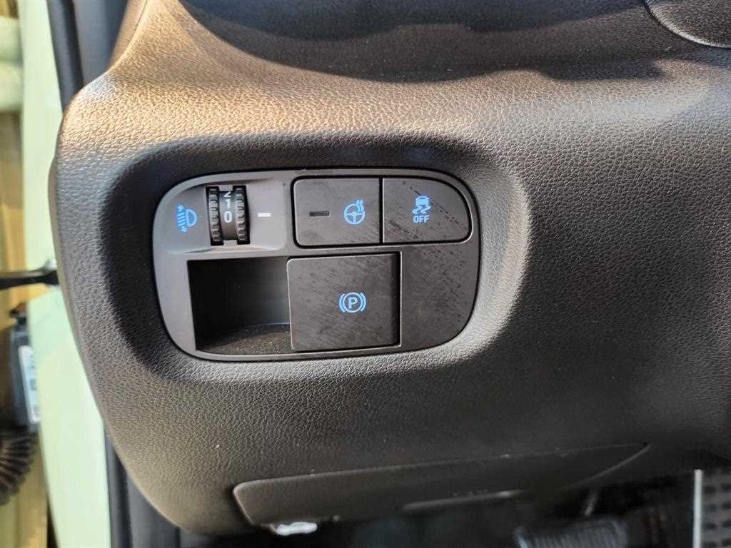 HYUNDAI Casper - Vista 12