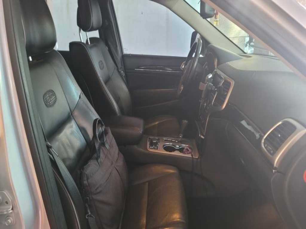 Jeep Cherokee - Vista 7