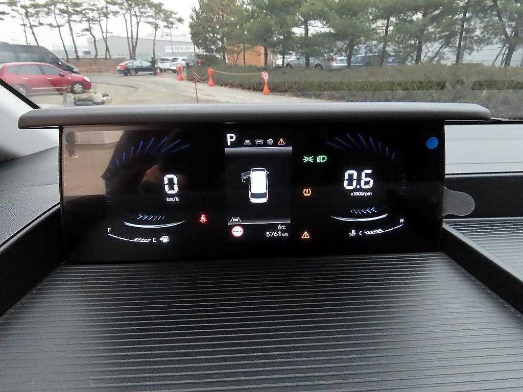 HYUNDAI Staria - Vista 10