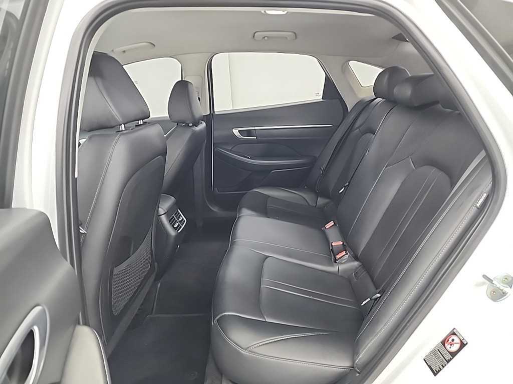 HYUNDAI Sonata - Vista 12