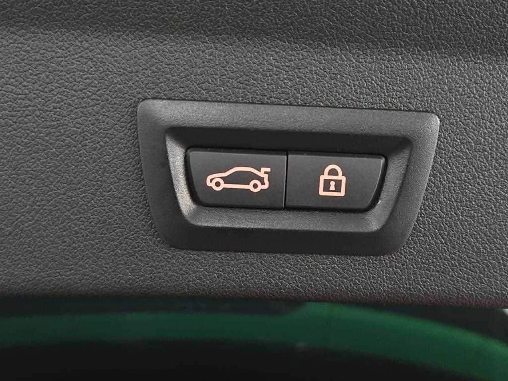 BMW 1 series 2022 Verde - Importación desde Corea - HF Imports Iquique - Foto 18