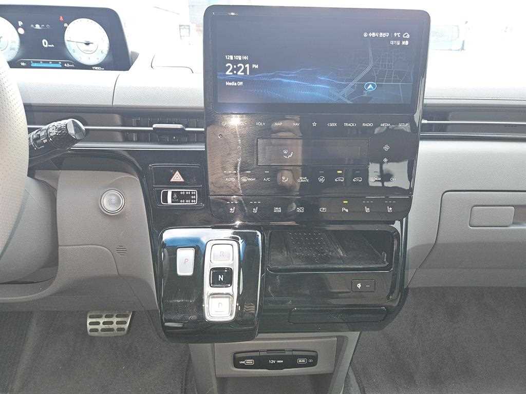 HYUNDAI Staria - Vista 9