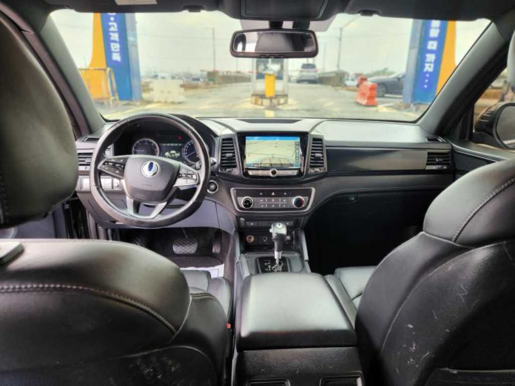 Ssangyong Rexton - Vista 10
