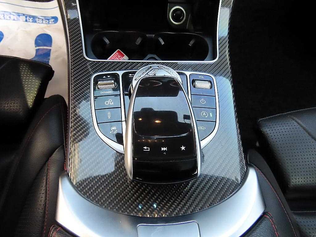 Mercedes Benz GLC Class 2018 Negro - Importación desde Corea - HF Imports Iquique - Foto 13