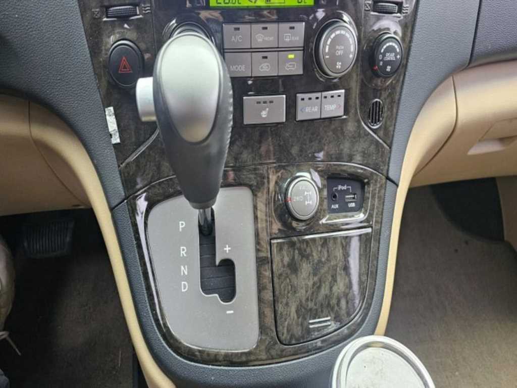 HYUNDAI Starex - Vista 8