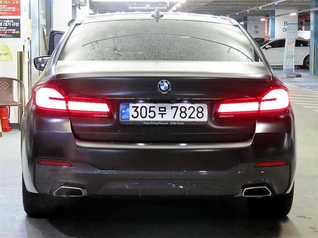 BMW 5 Series - Vista 5