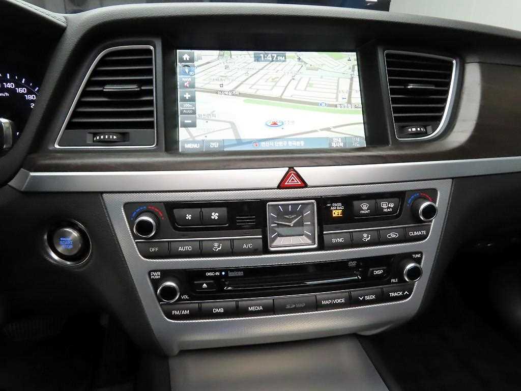 Genesis G80 - Vista 9