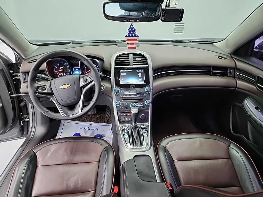 Chevrolet Malibu - Vista 7