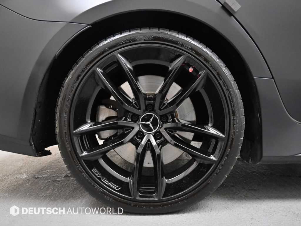 Mercedes Benz CLS Class - Vista 5