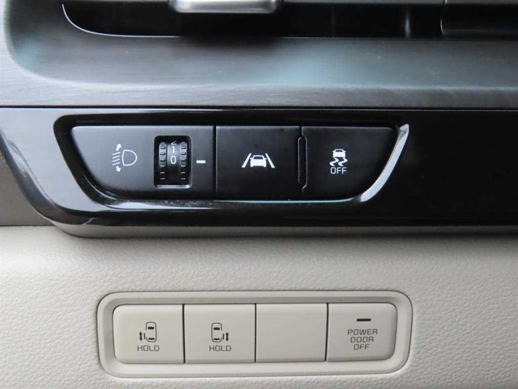 KIA Carnival - Vista 7