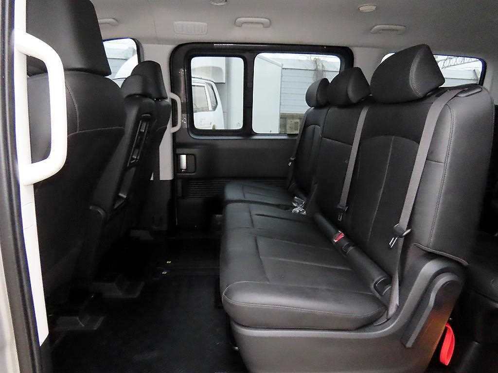 HYUNDAI Staria - Vista 6