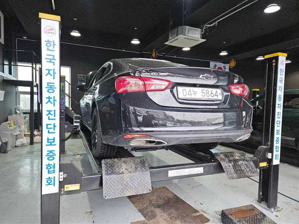 Chevrolet Malibu - Vista 2