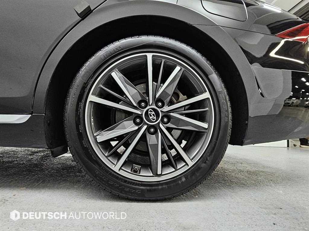 HYUNDAI Grandeur - Vista 5